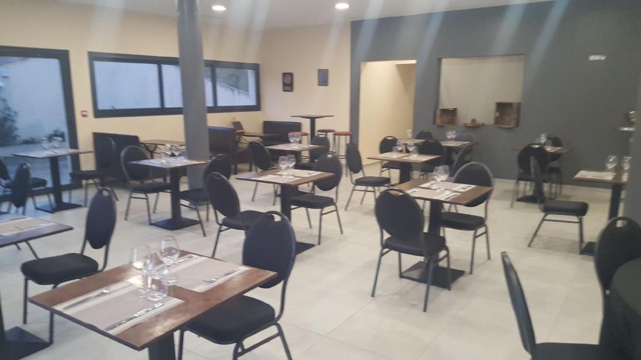 Castelnou Hotel Restaurant Mas Del Gall מראה חיצוני תמונה