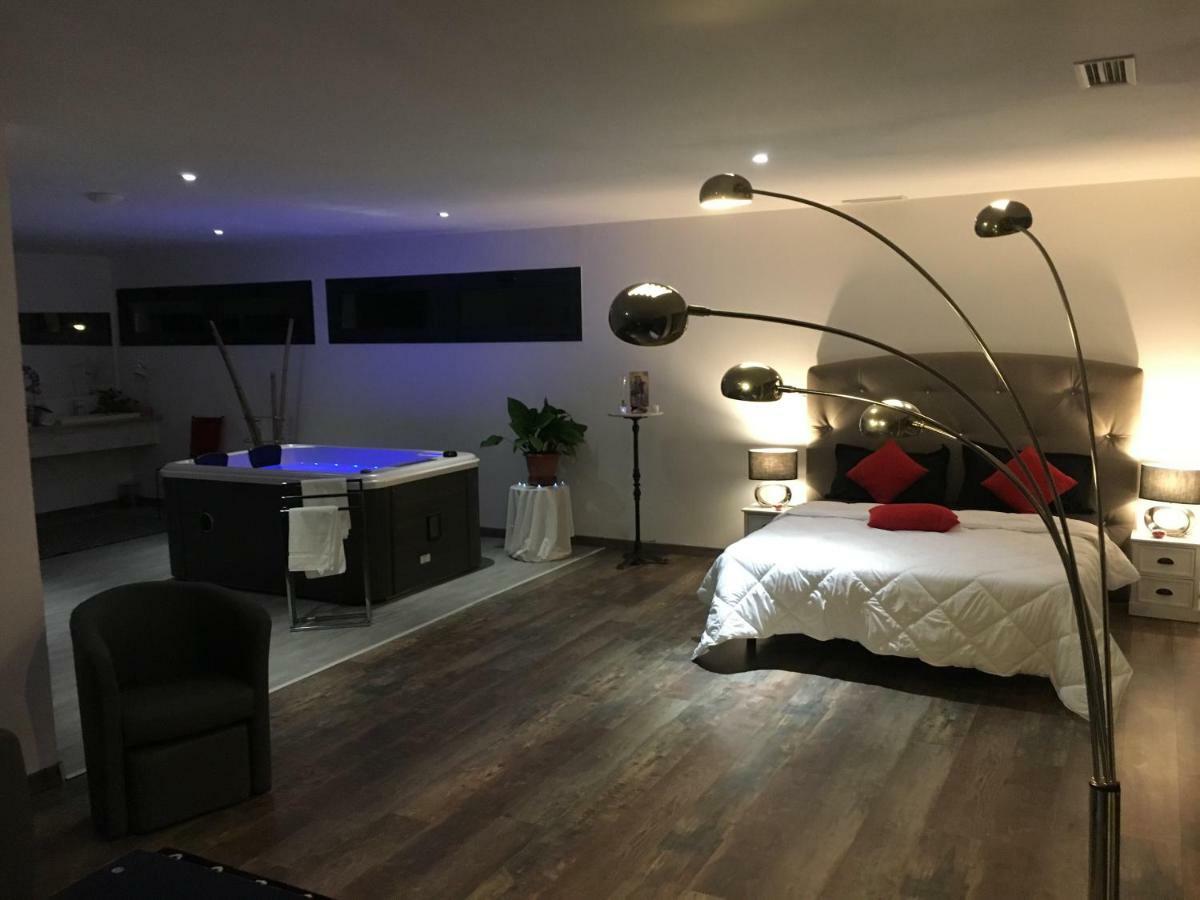 Castelnou Hotel Restaurant Mas Del Gall מראה חיצוני תמונה
